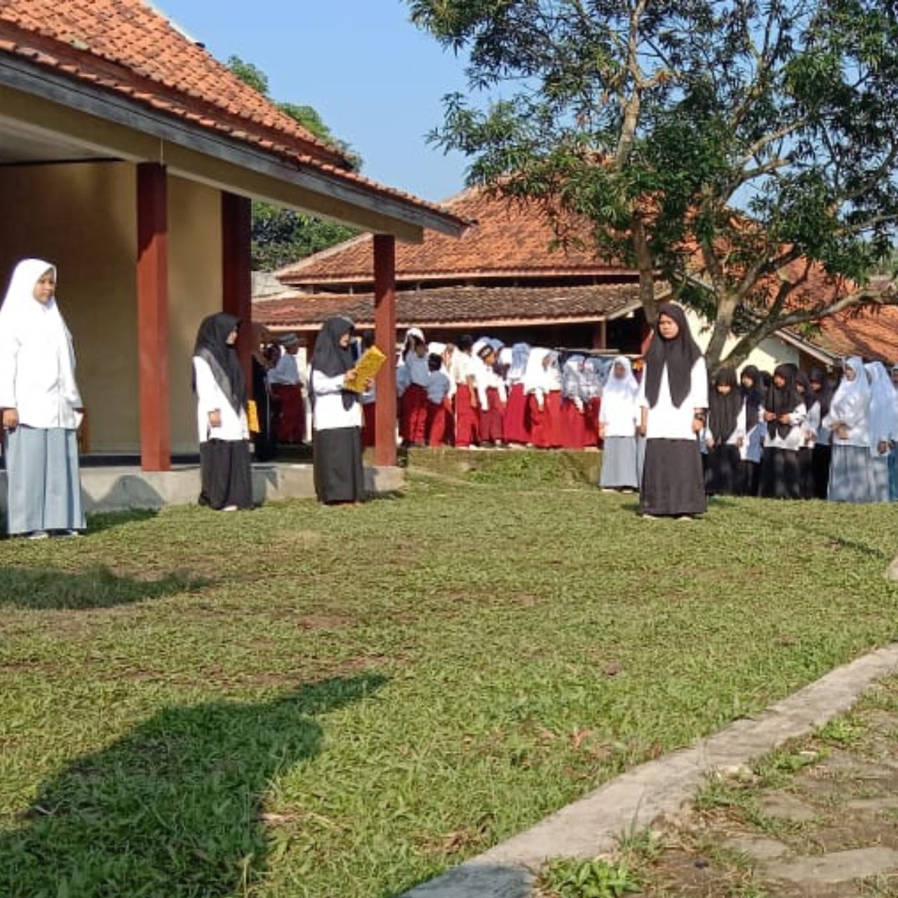 aktivitas yayasan pondok pesantren sullamul futuhat